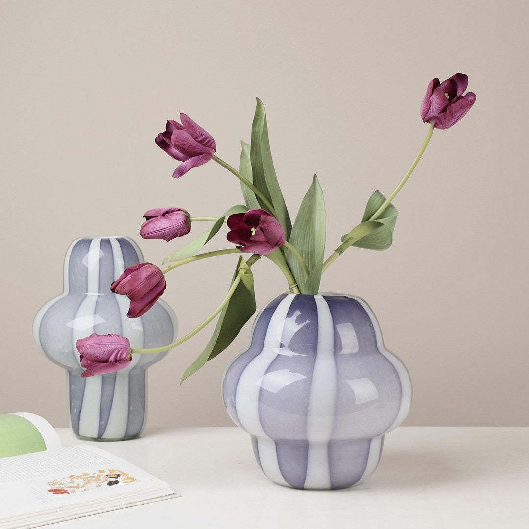 Creative Living Room Decor A Stained-glass Vase For Flower Arrangements